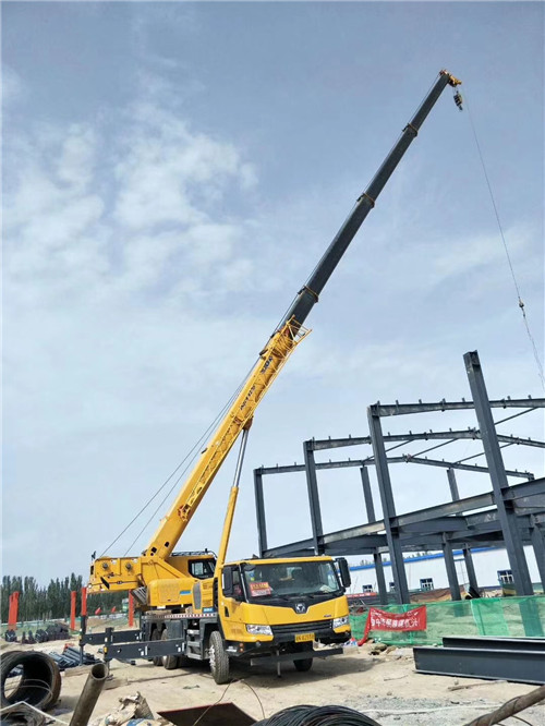矿区超高层建筑钢结构吊装案例